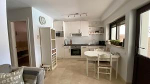 Casa Holandaluzas Marbella near Beach, with salt water Pool and private parking