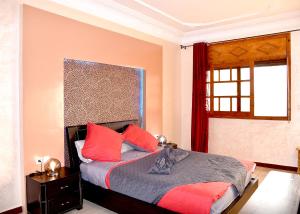 Résidence Charatan - Spacious Family Retreat 200m from Beach