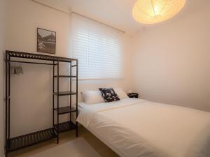 Seongsu#3beds#10min seongsu station#2min walk from yongdap station line2 #local food hot spot#DDP#KSPO