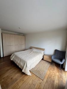 Private Room by Sea Balcony, Sauna, Parking