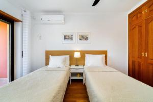 Bright Cascais Apartment with a View