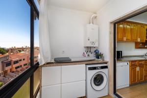 Bright Cascais Apartment with a View