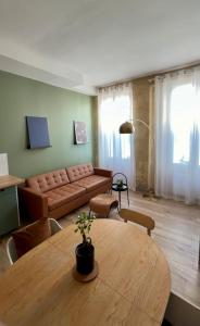 Appartement plein cœur des Chartrons rue calme