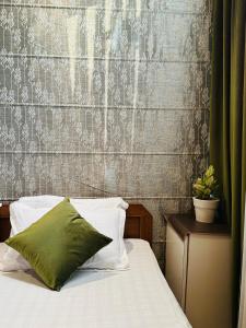 The Basera - Luxury Skydeck Cabin