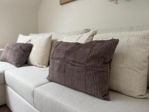 Spacious 5BR Retreat for Families & Groups for 16P with WiFi