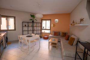 Design Studio with Balcony & Netflix in Gueliz