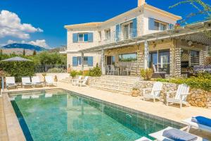 Mounda Beach Villa