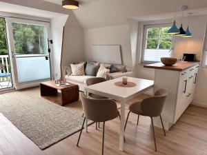 Strandlicht I Wohnung mit Balkon & 2 Schlafzimmern