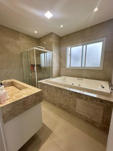Casa de Alto Padrão com Piscina e Área Gourmet