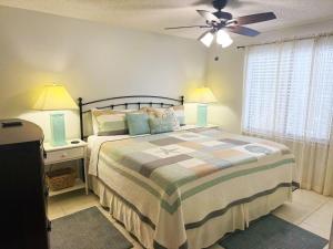 Sunburst Escape w Heated Pool, Dock & Beach