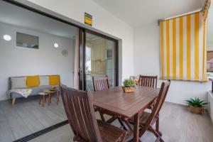 Céntrico Apartamento Con Piscina