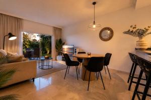 Aloha Gardens Pools BBQ Wifi Garden Apartment