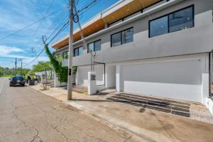 4BR Retreat w Saltwater Pool Walk to Beach and Town - TW9