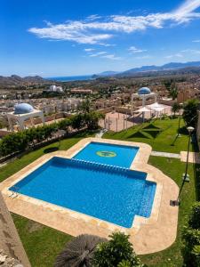 Aguilas Blue Horizon in the Collados Pool and parking