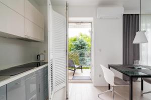 Pszczyńska Modern Apartment by BookingHost