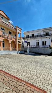 Xilagani Central House