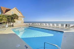 Gorgeous home a walk to the Gulf & minutes from dining