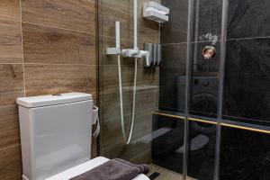 George V Luxury Apartments - Room 5