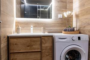 George V Luxury Apartments - Room 5