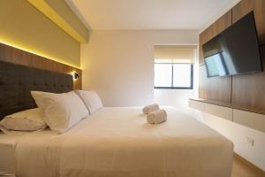 San Isidro Executive Suites with Parking by Geko