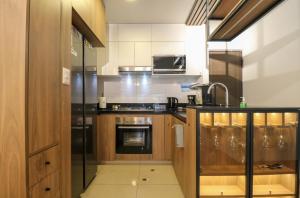 San Isidro Executive Suites with Parking by Geko