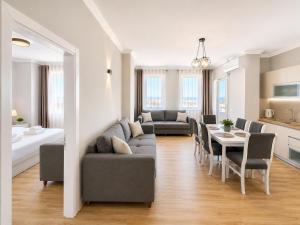 Flors Apartments