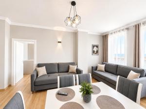 Flors Apartments