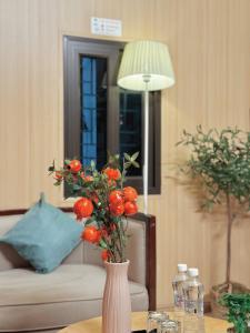 3 bedroom house - 4 beds - Hoan Kiem lake - Authentic local alley
