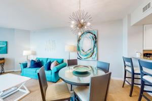 21st-floor condo with Gulf views pool hot tub tennis sauna & private W&D