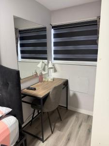 Cozy Room Ensuite Bath & Own Entrance Peaceful Stay
