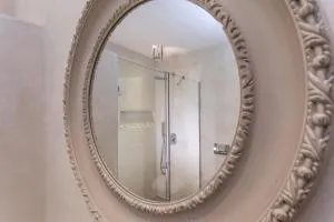 Flag Suites - Pollonia