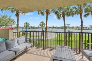 Lands End 1-206 Bay Front-Premier