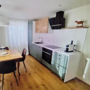 Quiet property in Morzine with panoramic views