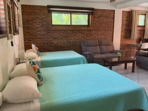Brisa Suave Studio Suite