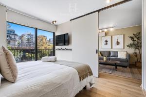 HT Perfect in Providencia AC terrace and parking