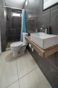 Departamento entero cerca de playa y Acuario