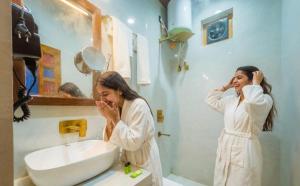 Hotel Sky Residency & Pool