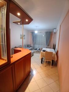 SeaView Apartmet Vladimir Sarande