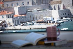 Old Town Sea View Studio Apartment