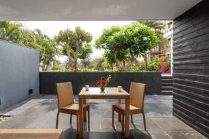 Casa Palmera by StayJadeInfinity PoolNr Airport