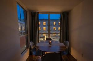 Best Location! Spacious 1 Bedroom Loft with Sofa Bed