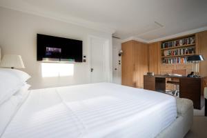 Brunswick Mews II