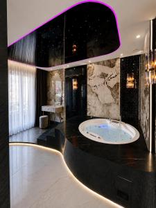 Apartament z Jacuzzi Warszawa Centrum - Romantic Bliss