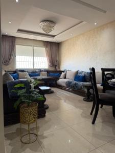 Appartement avec piscine pour famille et couple marie