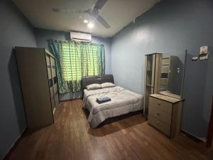 Dengkil Terrace House Near UiTM, MMU, UoC, KLIA