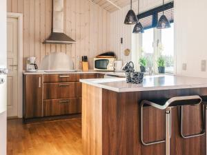 10 person holiday home in Hemmet
