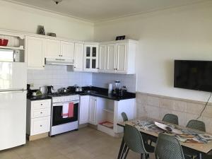The Victorian Luxury Ocean View Condo 2BR