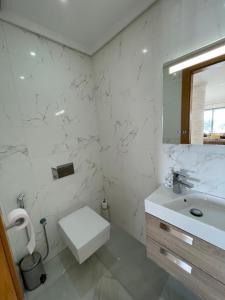 Malabata Hills Gem Spacious 3BR, Private Terrace