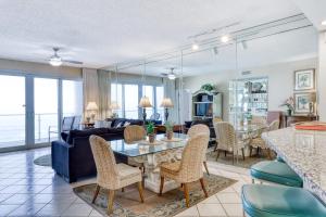 Elegantly-appointed condo at the beach with Gulf views & pool