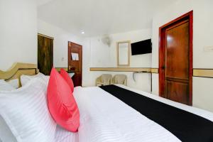 Hotel O Floatel International Beach Resort